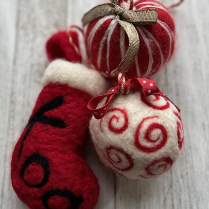 Needle Felted Christmas Decor - A Twist of Yarn