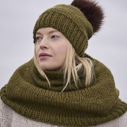 Salle + Highoak Snood and Hat Pattern - A Twist of Yarn