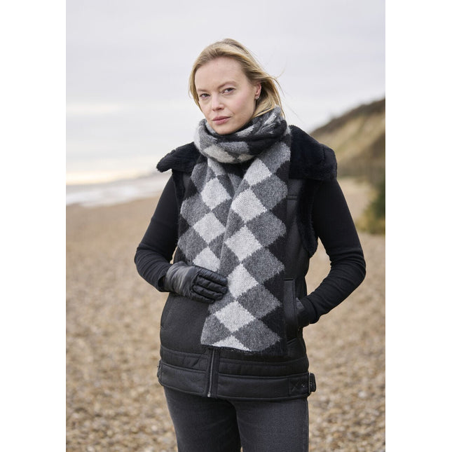 Wave Wrap & Hat Set - A Twist of Yarn